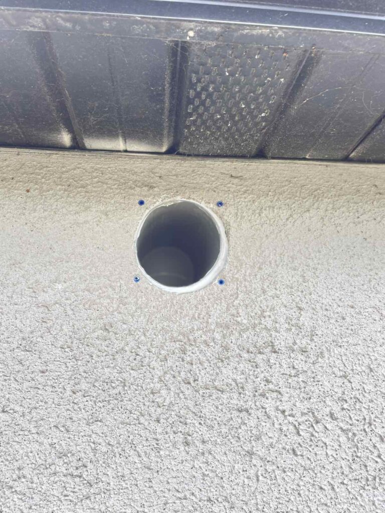 External extractor vent installation